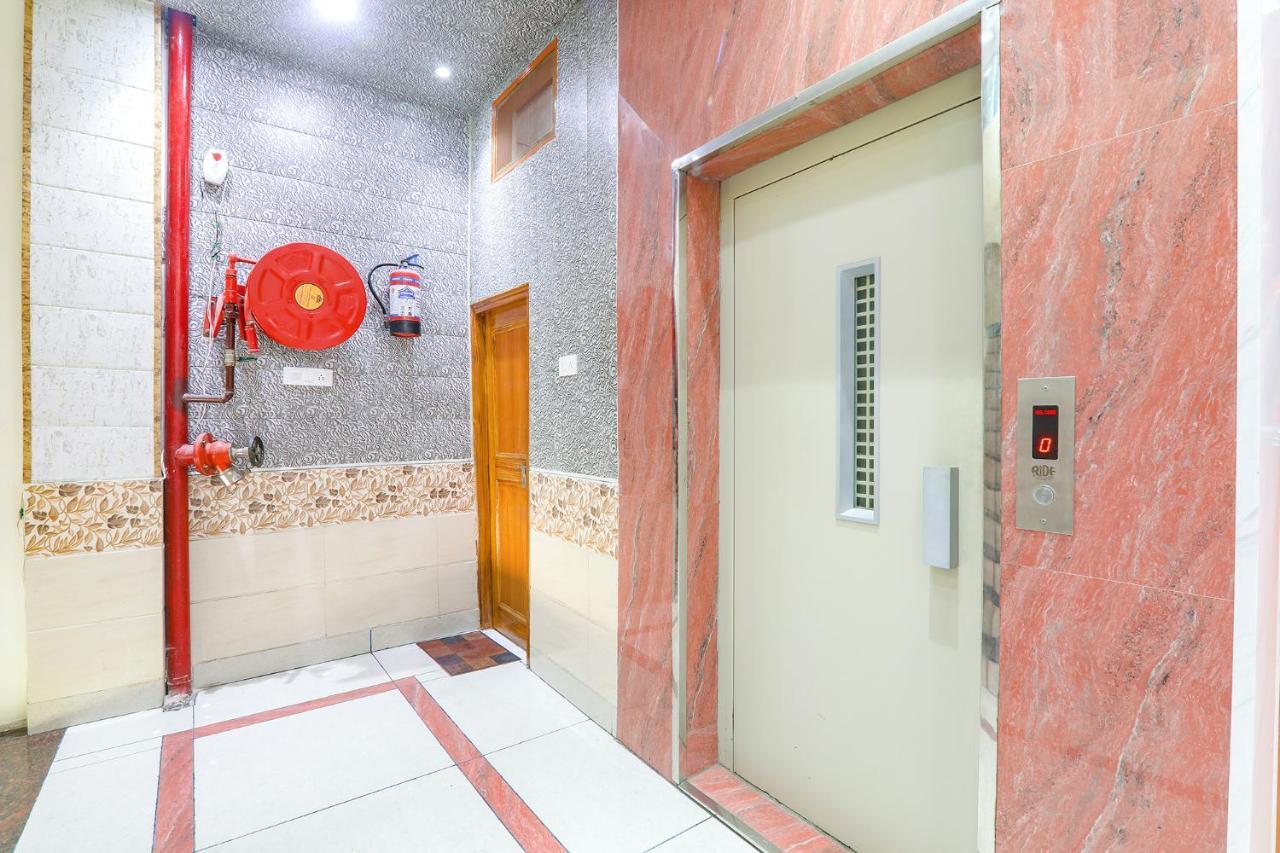 Capital O 64299 Hotel Suncity Juhi Bari Exterior foto